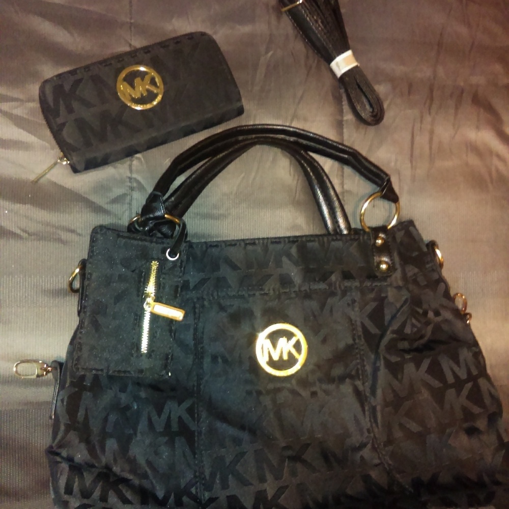 MK purse and wallet